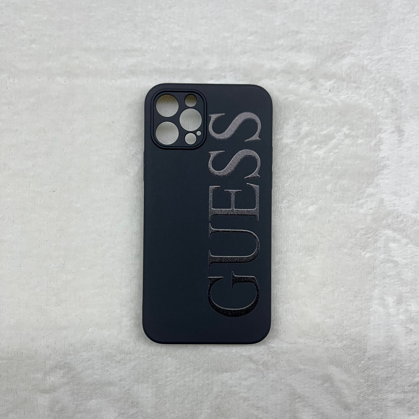Силиконов калъф /черен/ GUESS за Iphone 14
